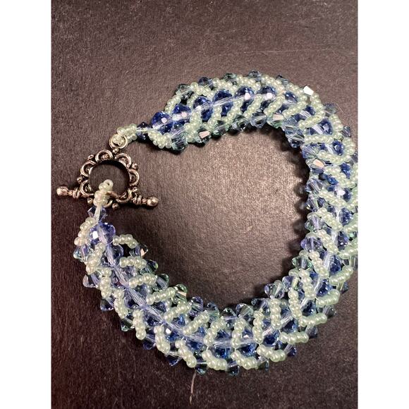 Vintage Blue & Green Crystal Beaded Chevron Braid Toggle Bracelet Y2K - Picture 11 of 15